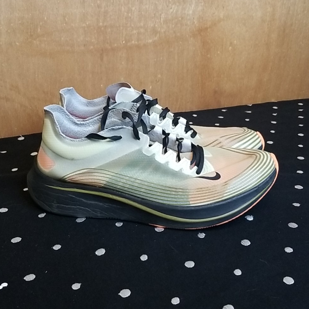 Rare Nike men’s Tennis Shoes